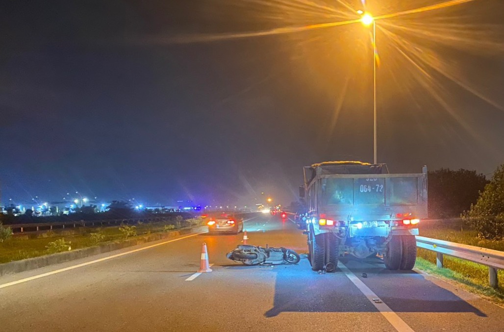 Phòng Cảnh sát giao thông tìm cá nhân, tổ chức biết, chứng kiến vụ tai nạn giao thông xảy ra hồi 18h05’ ngày 12/10/2023 tại đường Tân Vũ - Lạch Huyện